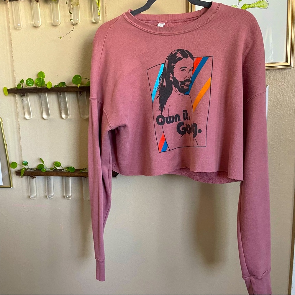 Cute Cropped Graphic Sweater💕